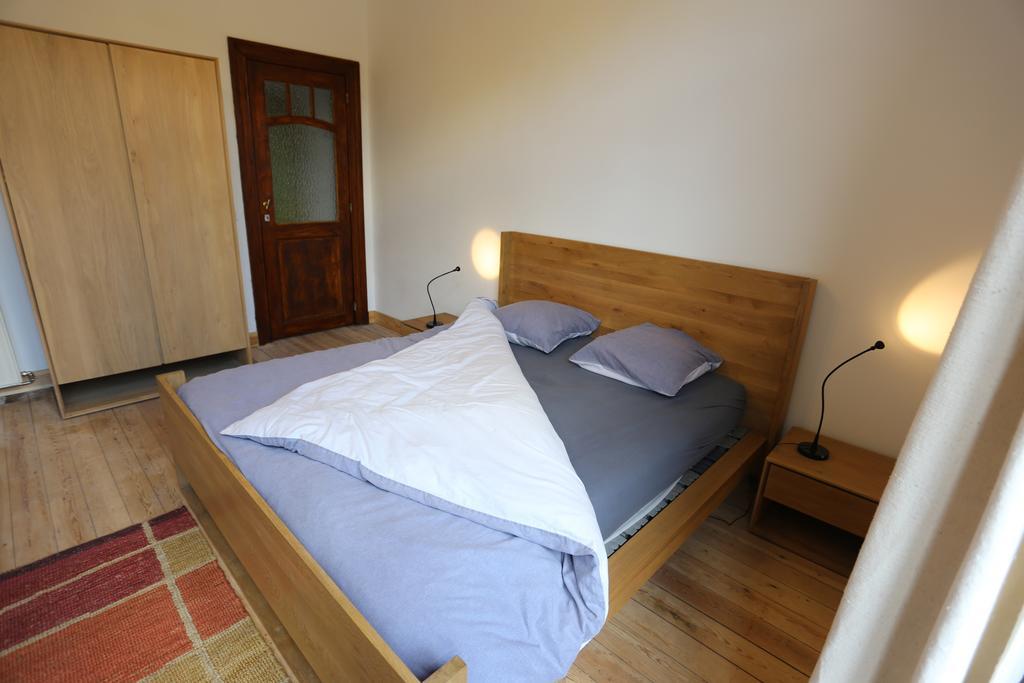 Bed And Breakfast Le Fourchu Fosse Liege Room photo